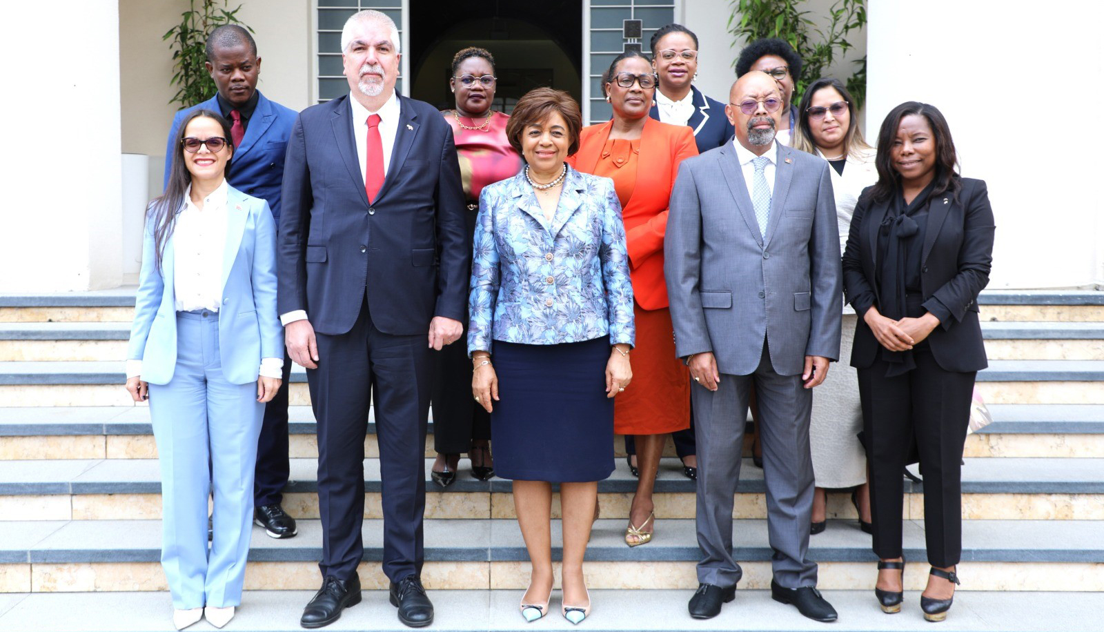 Consultas políticas reforçam relações biliterais entre Angola e Venezuela