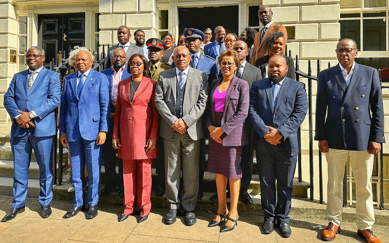 EMBAIXADOR JOSÉ PATRÍCIO GARANTE APOIO PERMANENTE À COMUNIDADE ANGOLANA NO REINO UNIDO