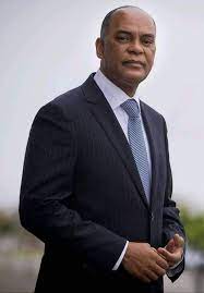 O MPLA caiu em total descrédito”, perdeu o seu principal bastião político, Luanda, para os seus opositores da UNITA nas últimas eleições