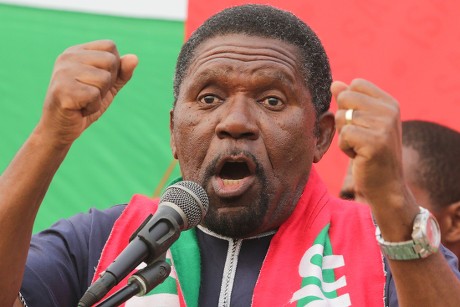 UNITA militantes comprados pelo regime querem Samakuva de volta para facilitar a vitoria do MPLA em 2027