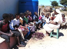 Governo angolano proíbe cultos religiosos em quintais e exige ao pastor licenciatura em Teologia