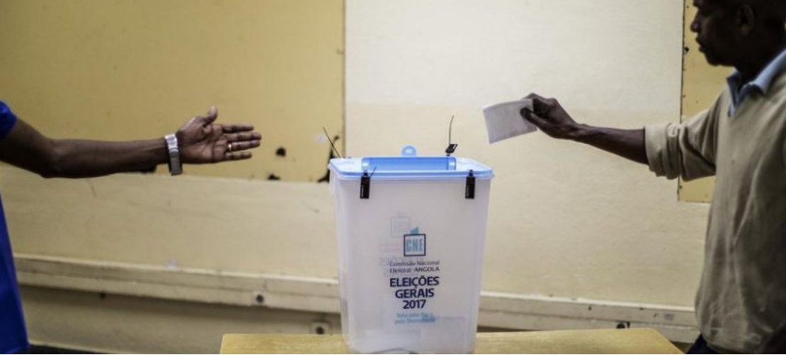 Proposta do executivo de passar o BI como único documento válido para o exercício do voto travada no Parlamento assim como a eliminação das actas-síntese