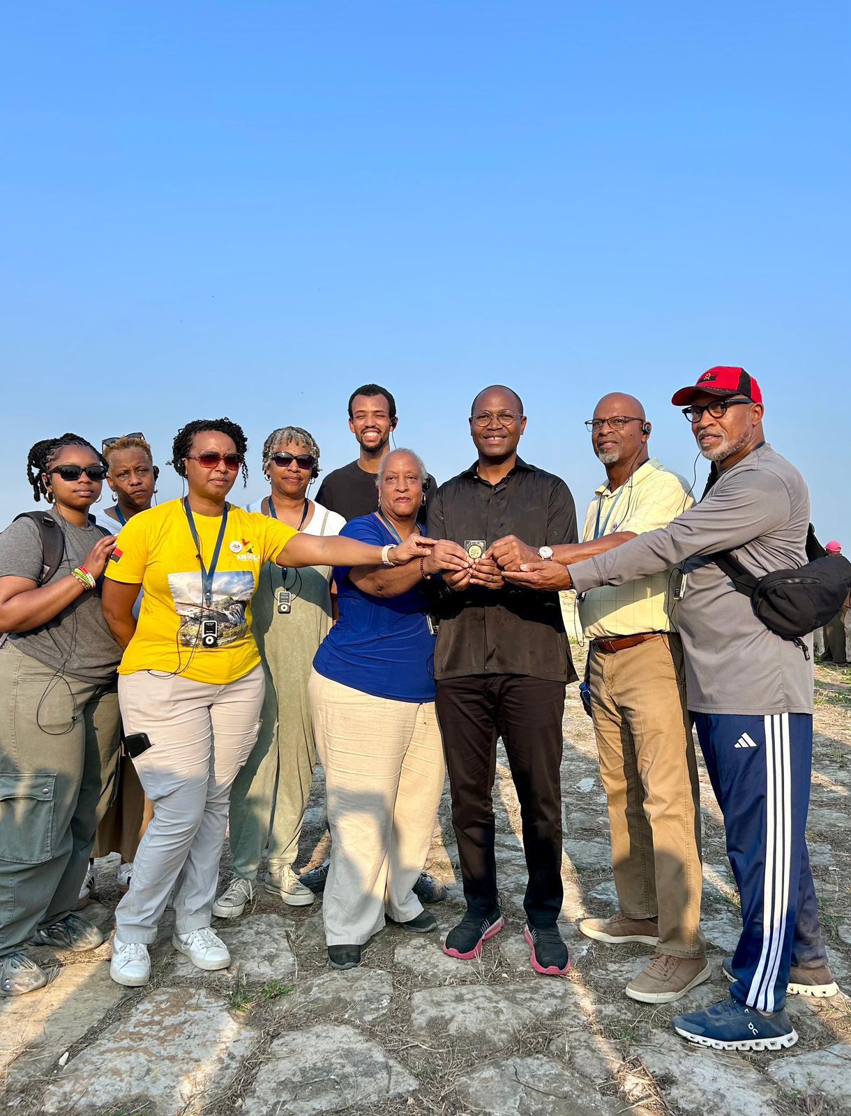 City of Hampton (USA) honors Cuanza Norte in historic ceremony attended by the Tucker family Cidade de Hampton (EUA) homenageia Cuanza Norte em cerimónia histórica com presença da família Tucker