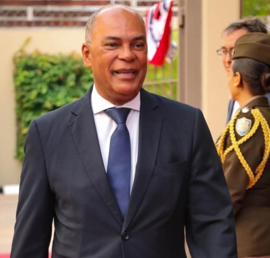 ADALBERTO JÚNIOR LÍDER DA OPOSIÇÃO CONVIDADO A PARTICIPAR NAS COMEMORAÇÕES DO 249º ANIVERSÁRIO DA INDEPENDÊNCIA DOS ESTADOS UNIDOS DA AMÉRICA