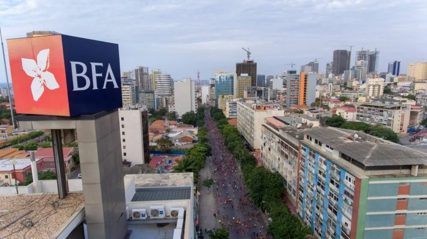 Executivos do BFA levaram para casa 900 milhões de Kwanzas em 2024