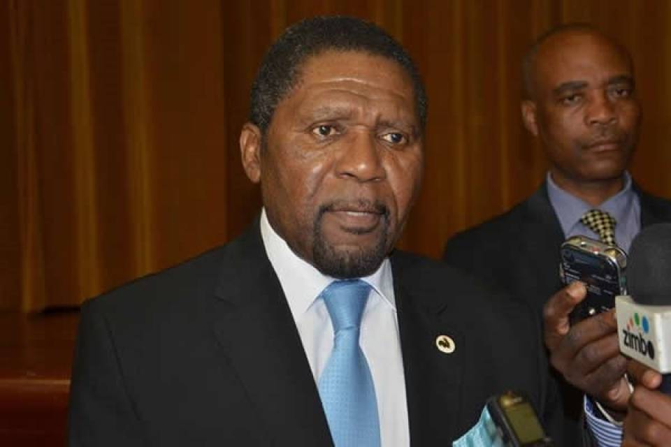 SAMAKUVA, EX-LÍDER DA UNITA, APOSTA ADALBERTO JÚNIOR COMO O ÚNICO CAPAZ DE LIDERAR A UNITA ATÉ ÀS ELEIÇÕES DE 2027