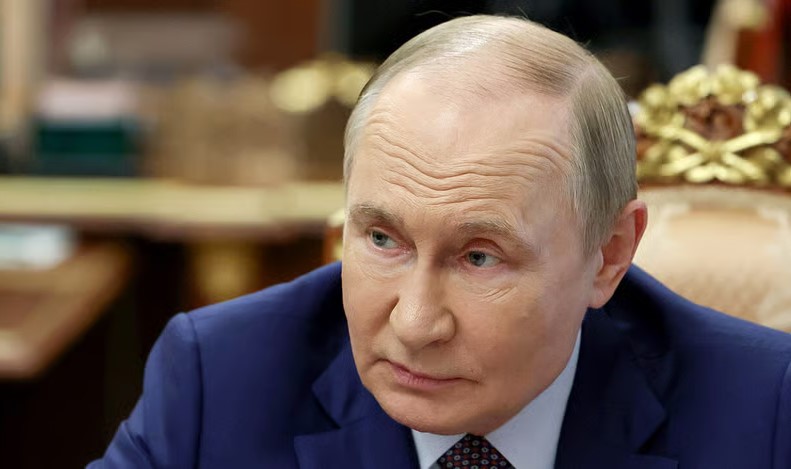 Avanço Russo em Donetsk Coloca Pressão sobre Trump e Putin em Cúpula no Alasca