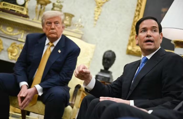 EUA Anunciam Retaliação por Condenação de Bolsonaro, Criando Tensão na Viagem de Lula à ONU
