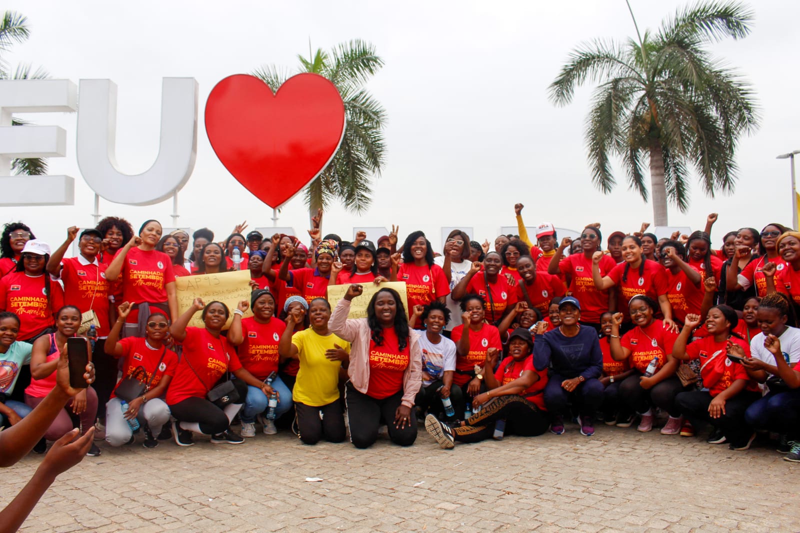 SETEMBRO AMARELO: MPLA NA INGOMBOTA PROMOVE CAMINHADA PELA SAÚDE