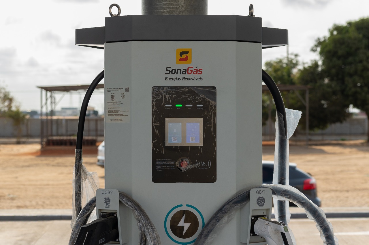 SONANGOL INAUGURA PRIMEIRA ESTAÇÃODE CARREGAMENTO DE VEÍCULOS ELÉCTRICOS