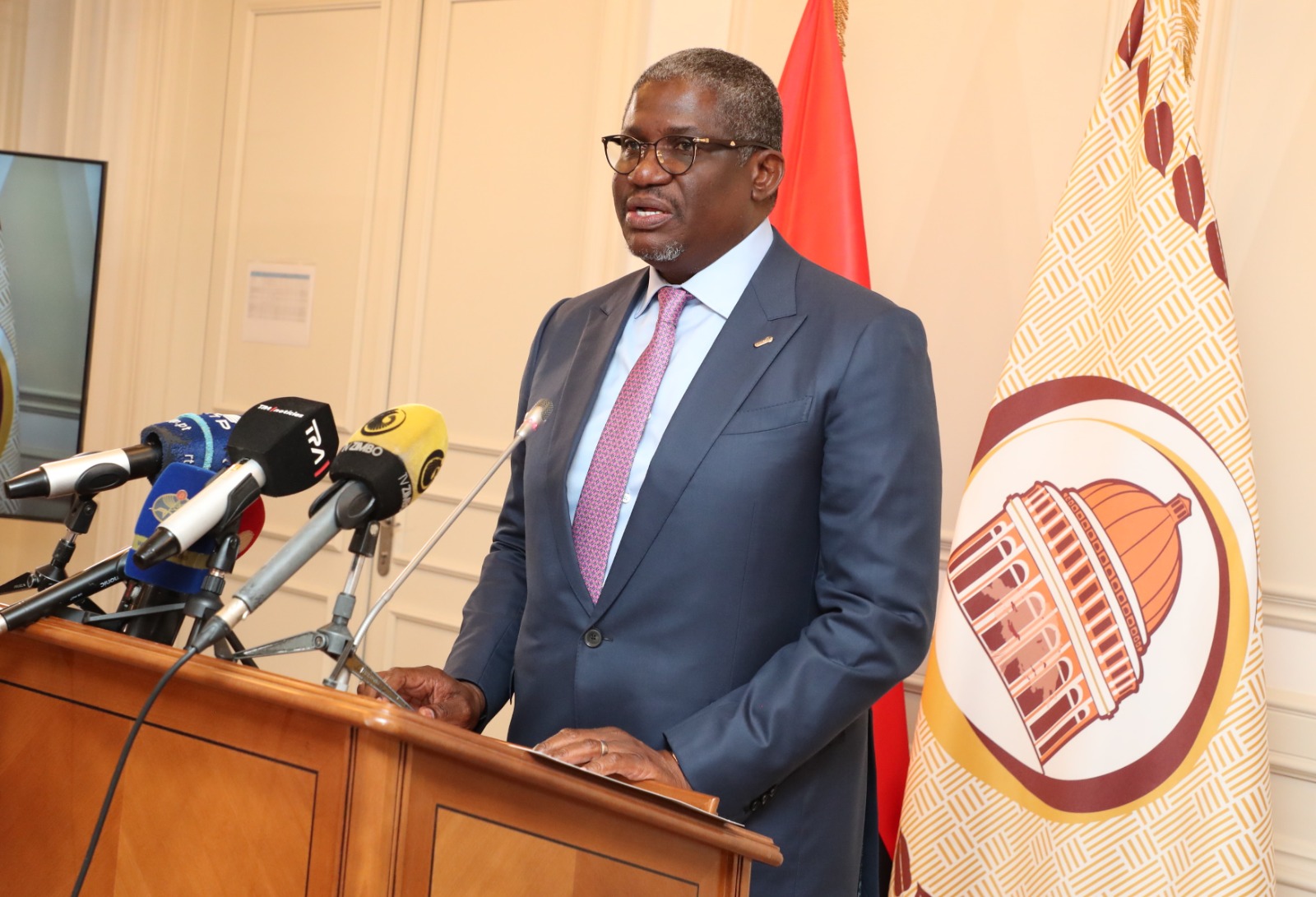 Assembleia Nacional: secretário-geral Pedro de Neri é alvo de acusações e crescente escrutínio interno