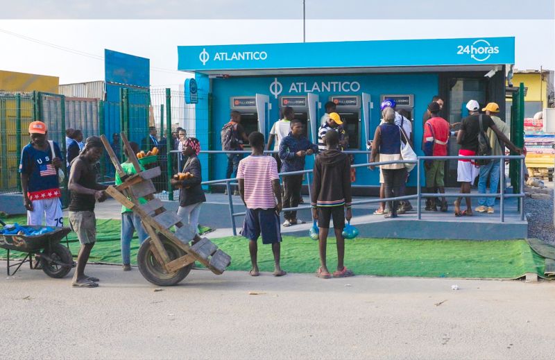 Banco Atlântico continua a frustrar e roubar clientes : Muitos estão mandar encerrar as contas