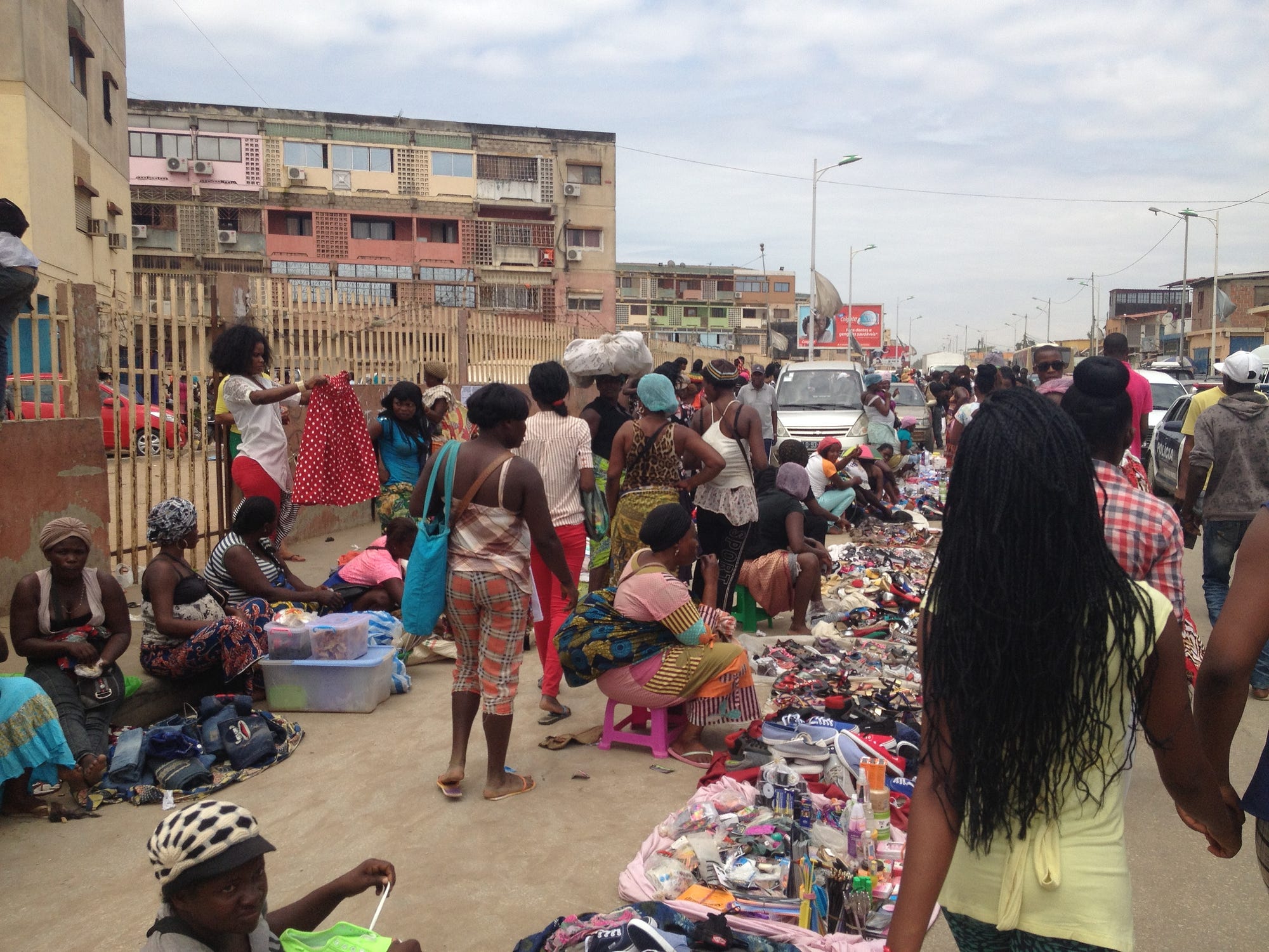 INE APONTA MAIS DE OITO MILHÕES DE PESSOAS EMPREGADAS