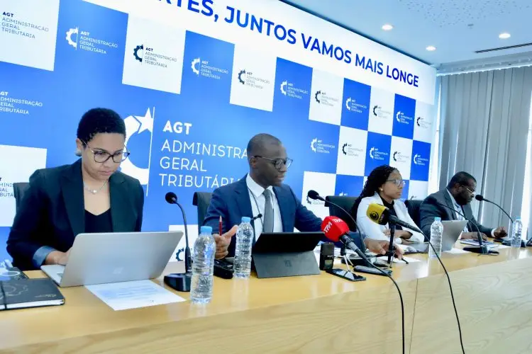 AGT bloqueia pagamentos do Estado a empresas sem factura electrónica