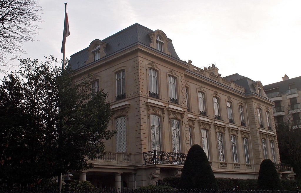 Funcionários da Embaixada de Angola em Paris entram em greve por falta de salários de 3 meses