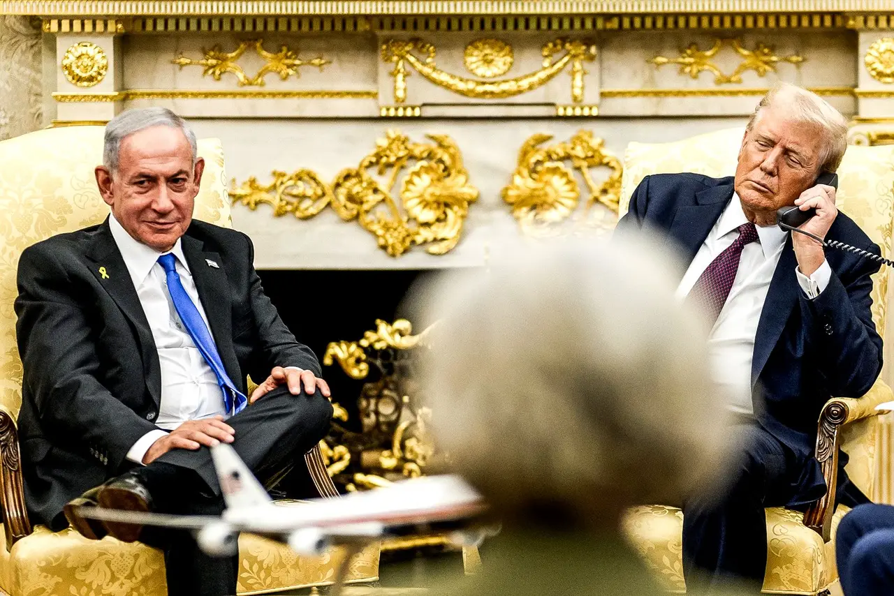 Trump disponível para "conversar" com novos líderes do Irão, Netanyahu diz que ataques a Teerão "vão aumentar"