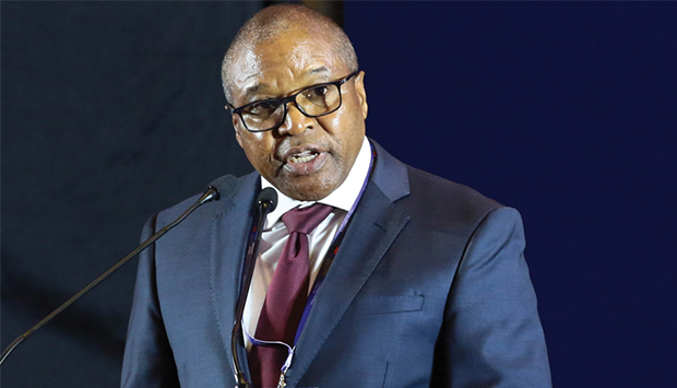 Angola,Secretário de Estado para a Agricultura e Pecuária, Castro Camarada é um autentico Burlador a onde Estão as 9.754 Escolas de Campo