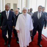 O Presidente João Lourenço visita a Grande Mesquita de Argel acompanhado de autoridades argelinas, membros da delegação angolana e da Primeira-Dama Ana Dias Lourenço, durante missão oficial na Argélia.