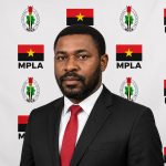 Imagem ilustrativa representando mudanças políticas em Angola, com referência às reformas de João Lourenço e ao debate sobre o fim da unipessoalidade no poder.