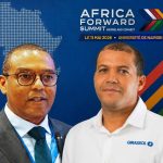 Nelson Carrinho e José Massano aparecem diante do painel oficial da Africa Forward Summit 2026, realizada em Nairobi, no Quénia.